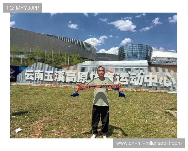 云南玉昆外线尝试打出更高质量射门